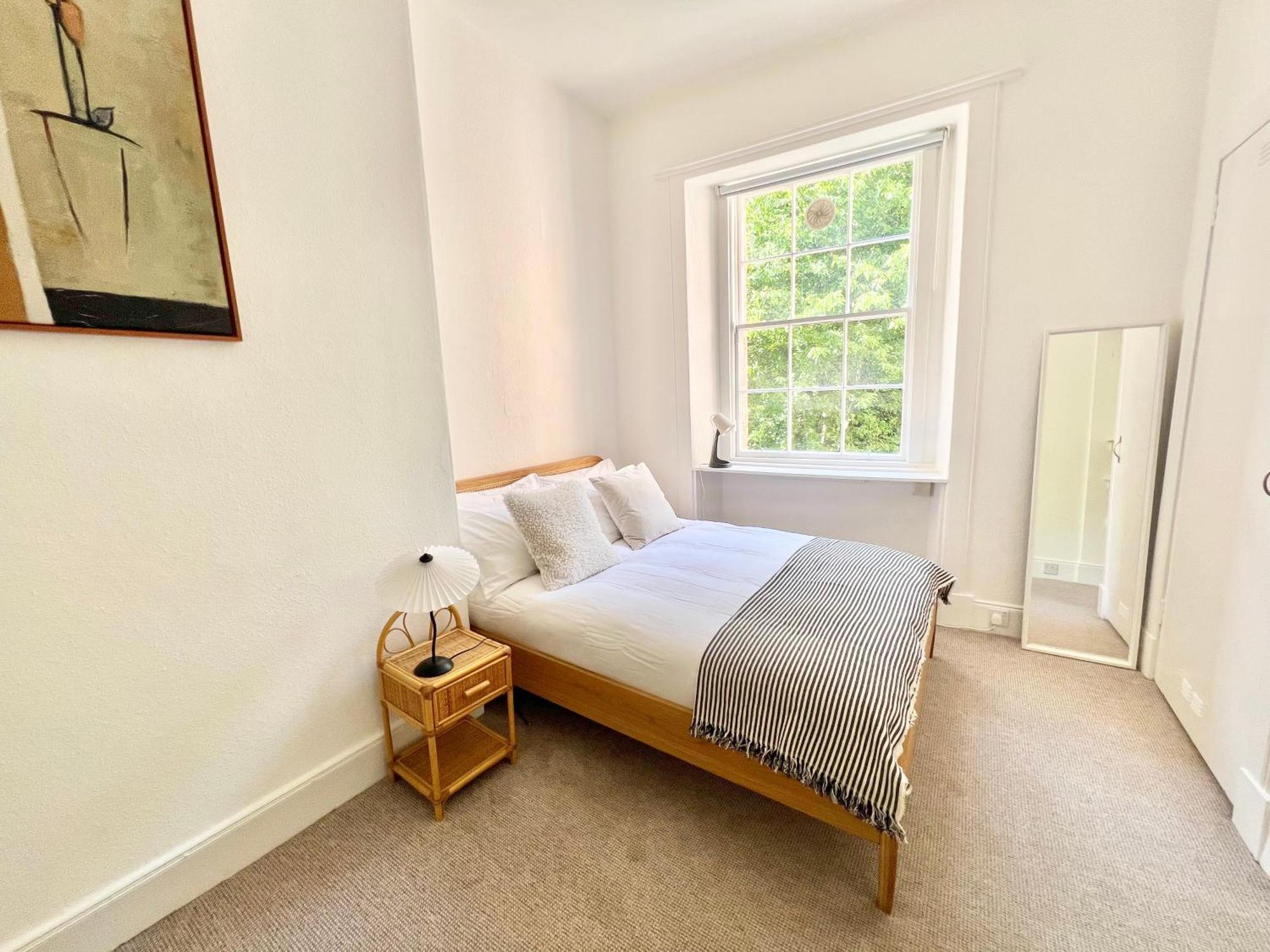 Bright Old Town City Centre Apartment Edinburgh Ngoại thất bức ảnh